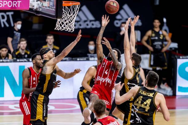 迫使其出现 迫使其出现